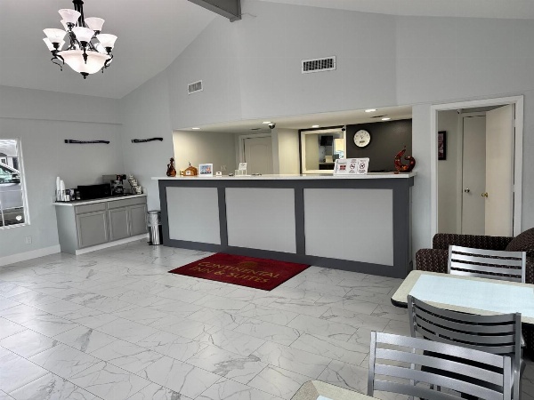 Continental Inn and Suites image 3